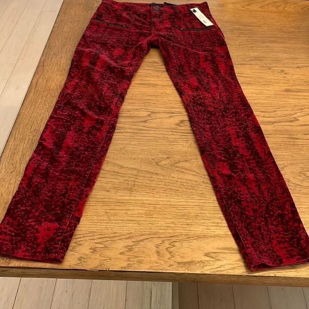 SANCTUARY RED/BLACK ANIMAL PRINT CORDUROY SKINNY PANTS. NEW